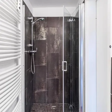 Appartamento Lena In By Interhome